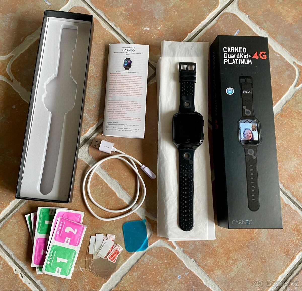 Chytré hodinky Carneo GuardKid+ 4G Platinum, černé