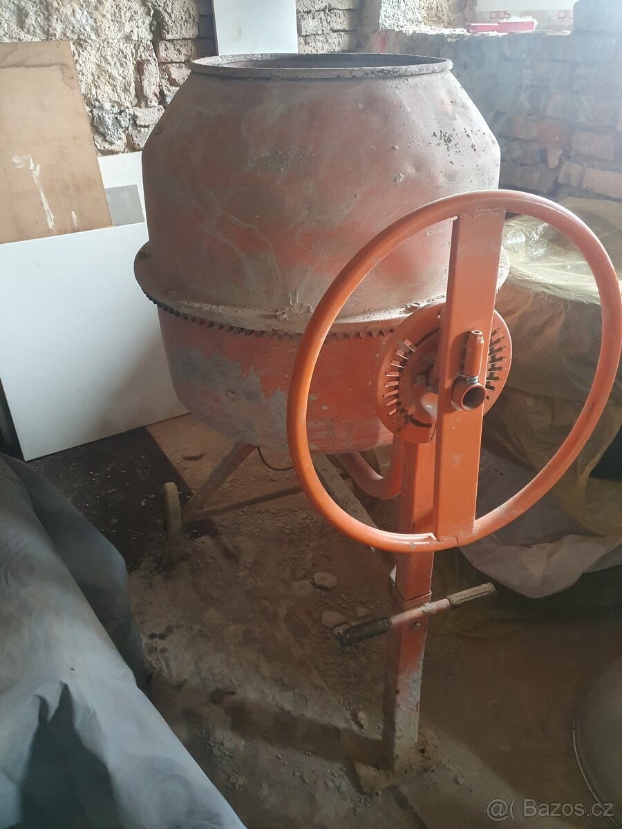 Stavební míchačka Hecht 2185 230V 850W