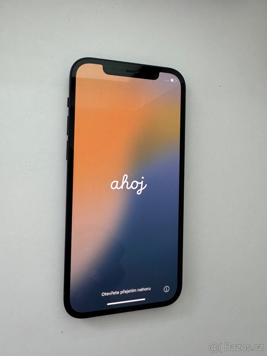 Pekny Apple iPhone 12 64GB Black