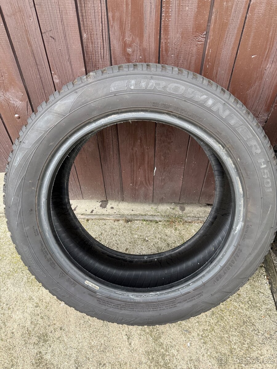 Zimní pneu Falken 215/55 R17