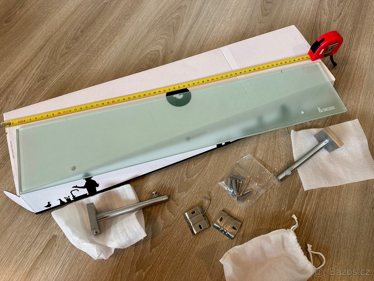 Polička skleněná do koupelny design