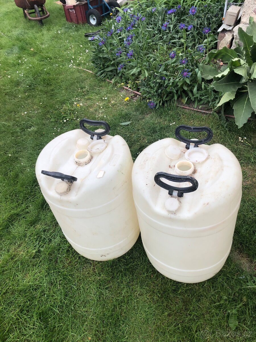 Plastové barely 50L