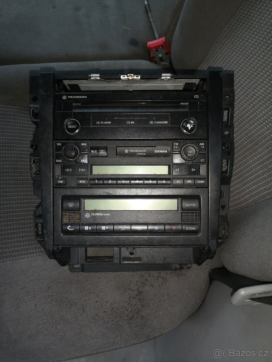 Climatronic, rádio, CD měnič