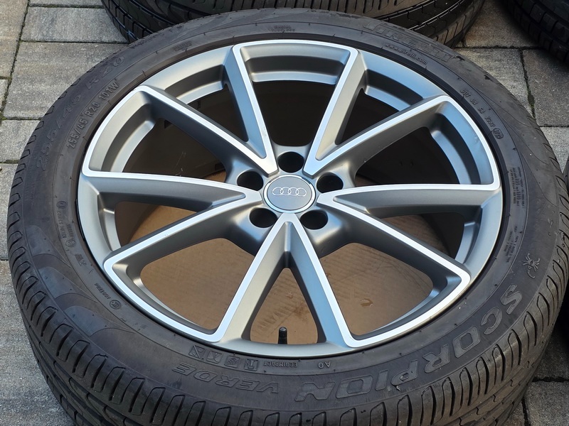 originál alu AUDI Q5 SQ5 8,5x20" 5x112 s pneu 255/45 R20