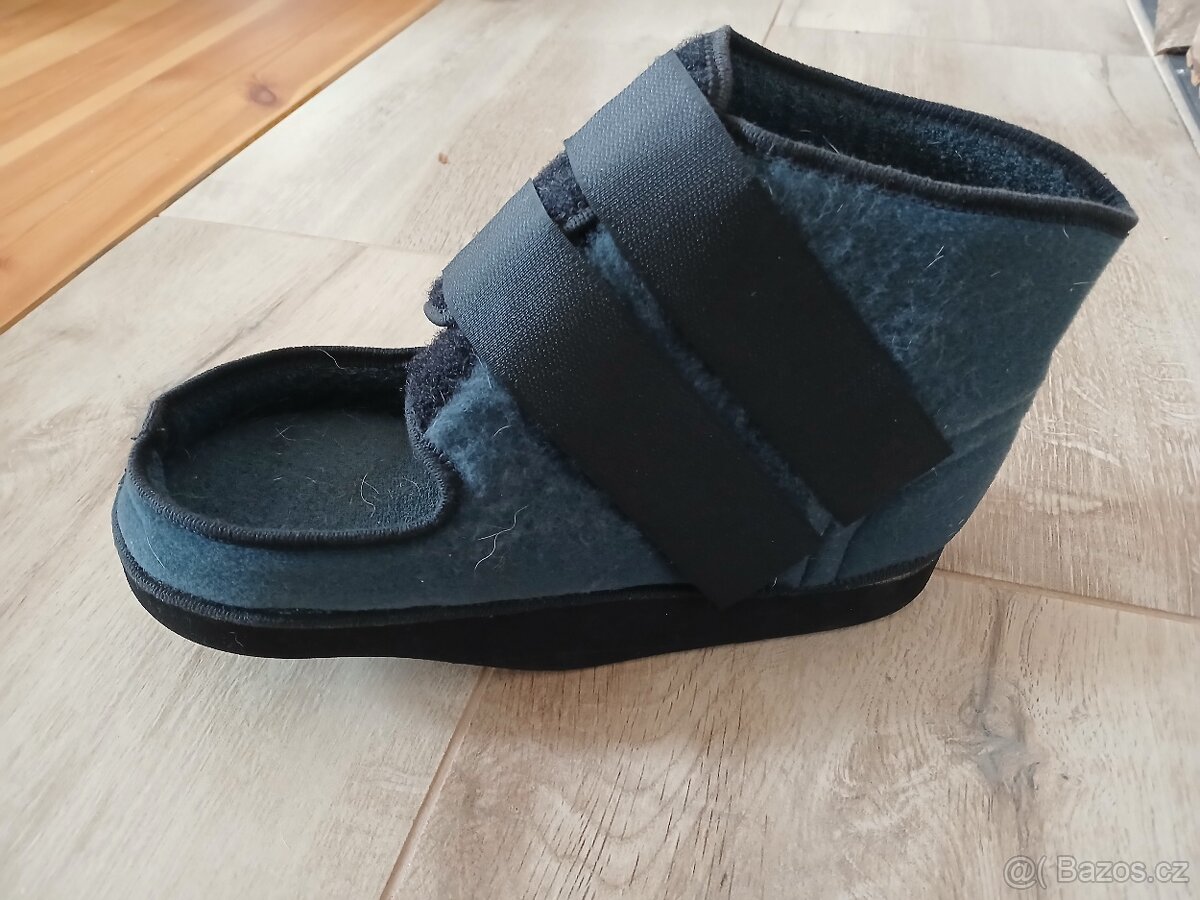 Pooperační bota hallux