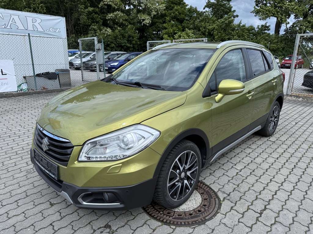 Suzuki SX4 S-Cross, 1.6i 88 kW 4x4 navi. xenony