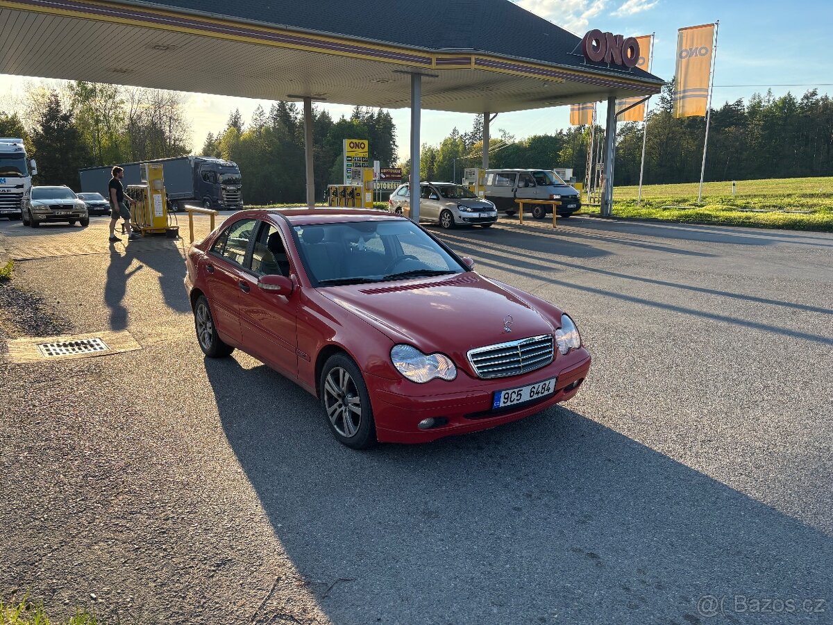 MERCEDES-BENZ C220CDI
