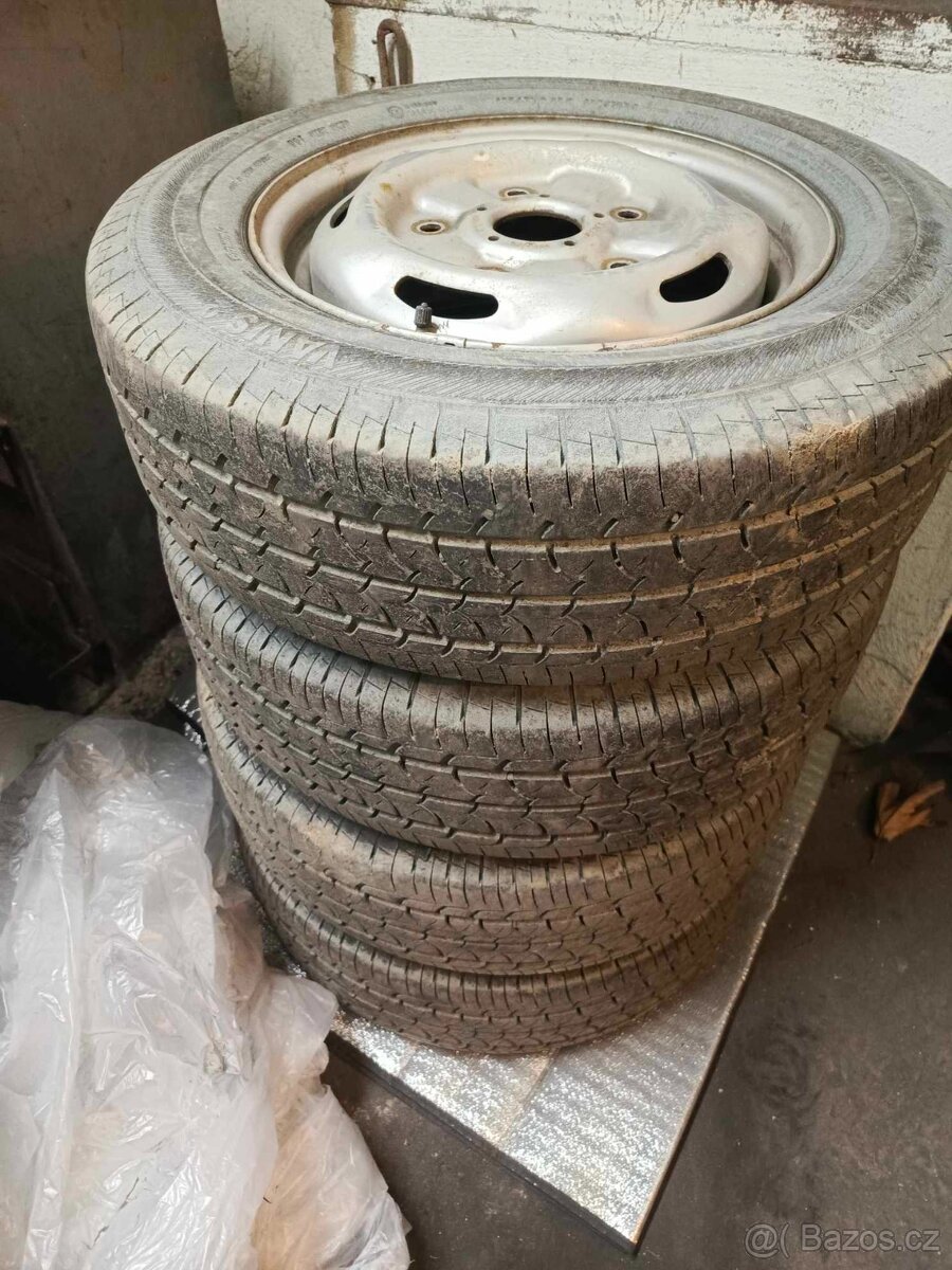 Kola Ford Transit