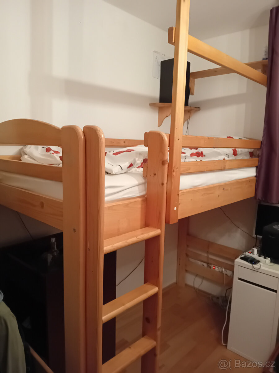 Prodám kvalitní patrovou postel DOMESTAV, masiv,
