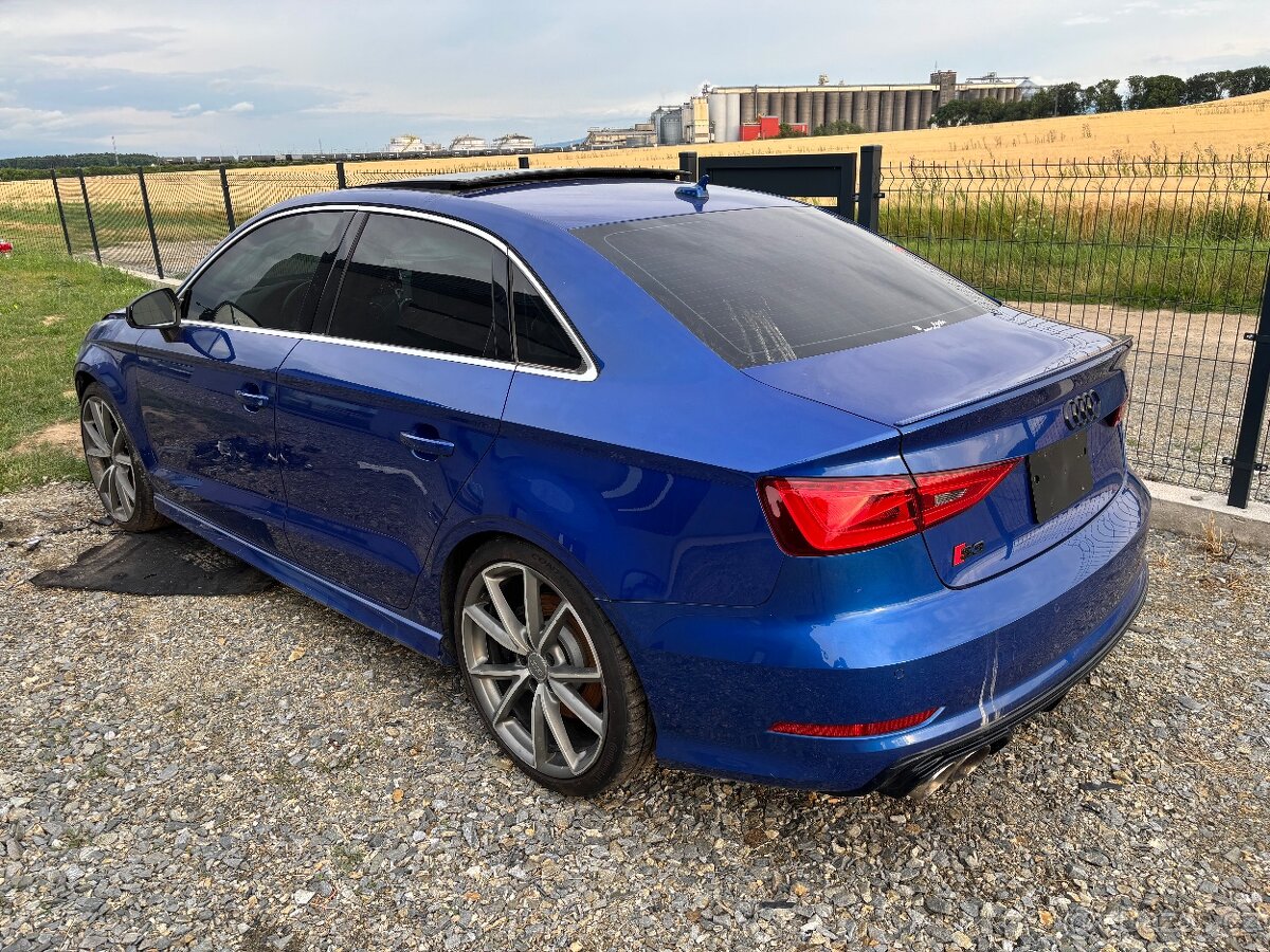 Audi s3 2.0 tfsi quattro