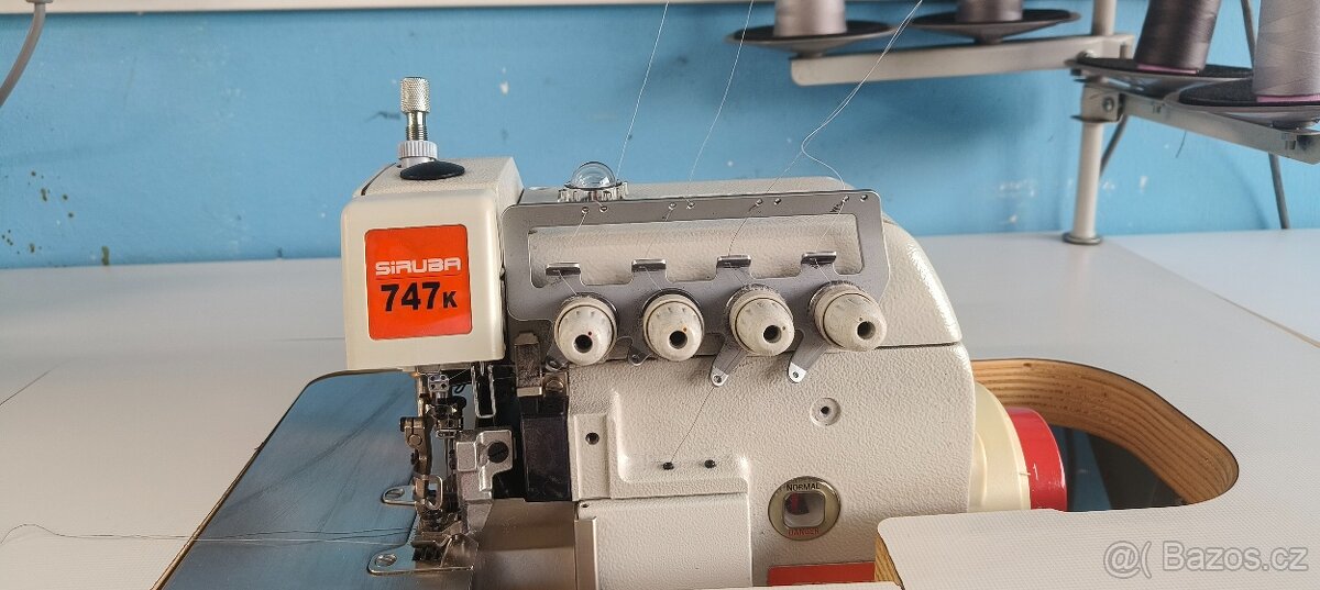 Průmyslový 4 nitny overlock Siruba 747K-514M2-24