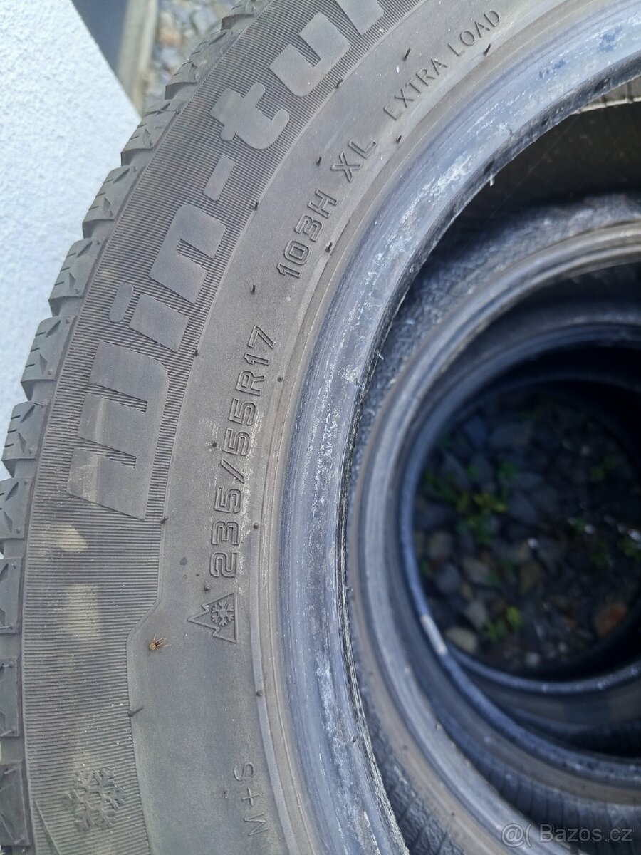 zimní pneu 235/55r17