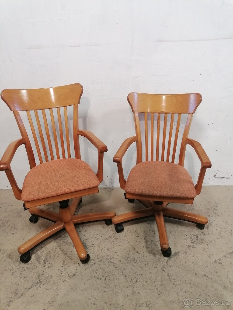 Dřevěné kancelářské židle