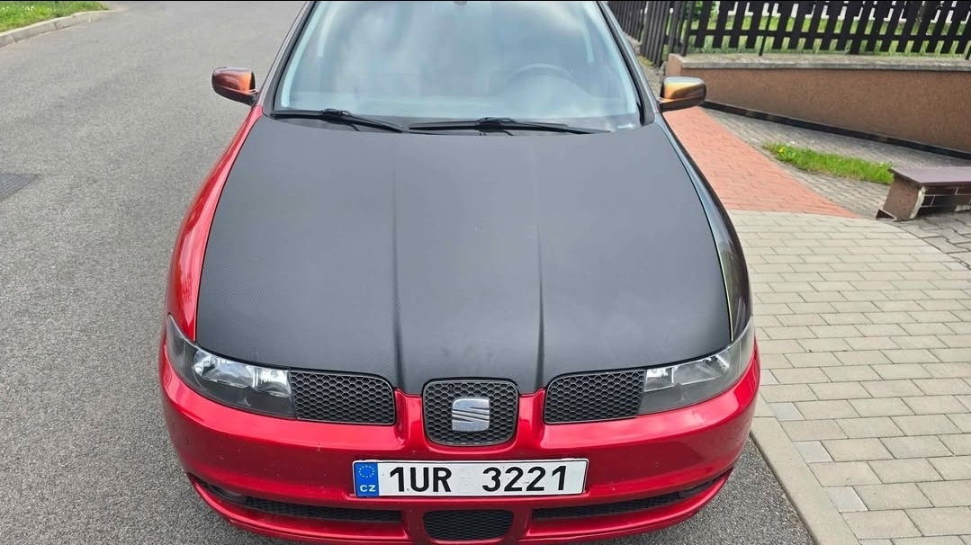 Kapota seat leon 1m