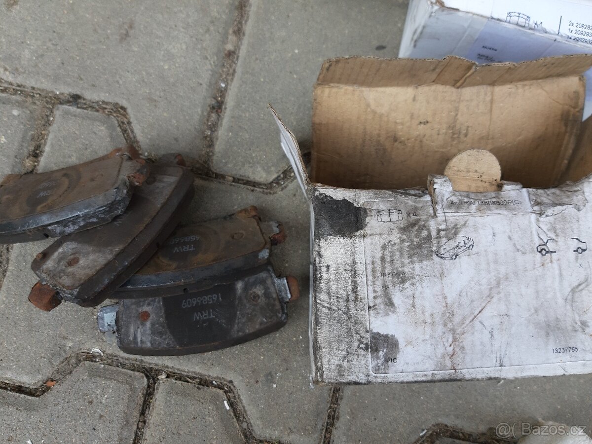 Opel - Zadní destičky Opel Insignia A, 90%