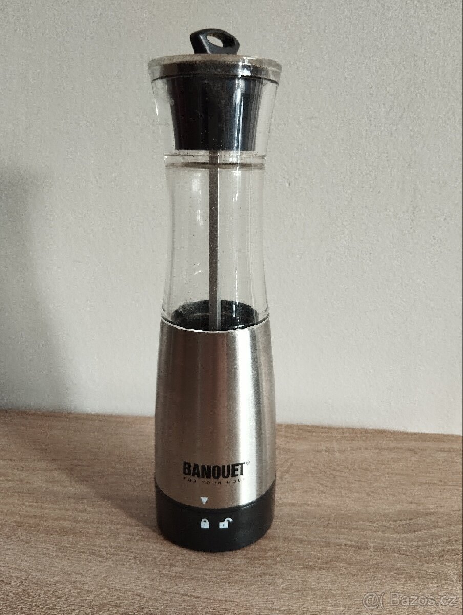 Mlýnek na koření BANQUET na baterie
