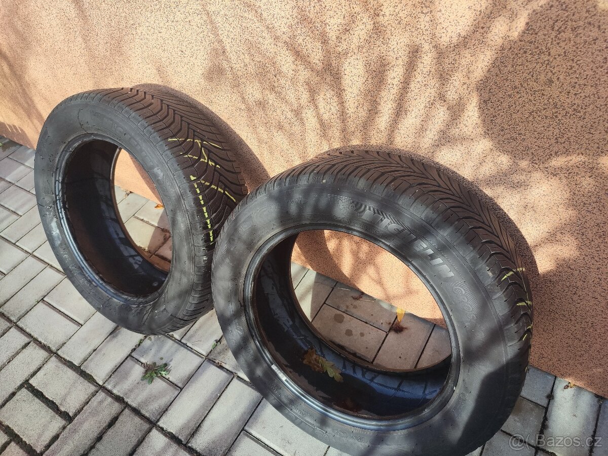 Prodám celoroční (zimní) pneu Michelin 205/55R16