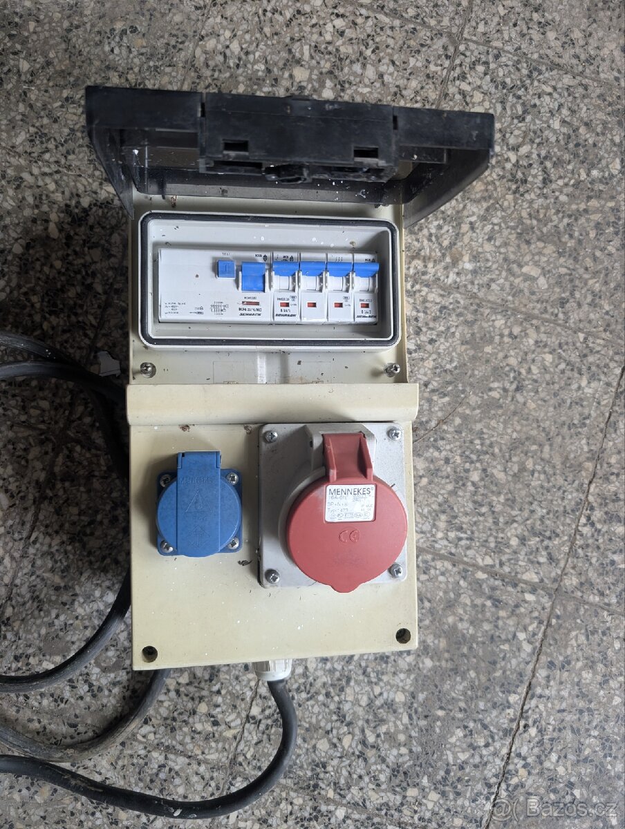 stavební rozvaděč