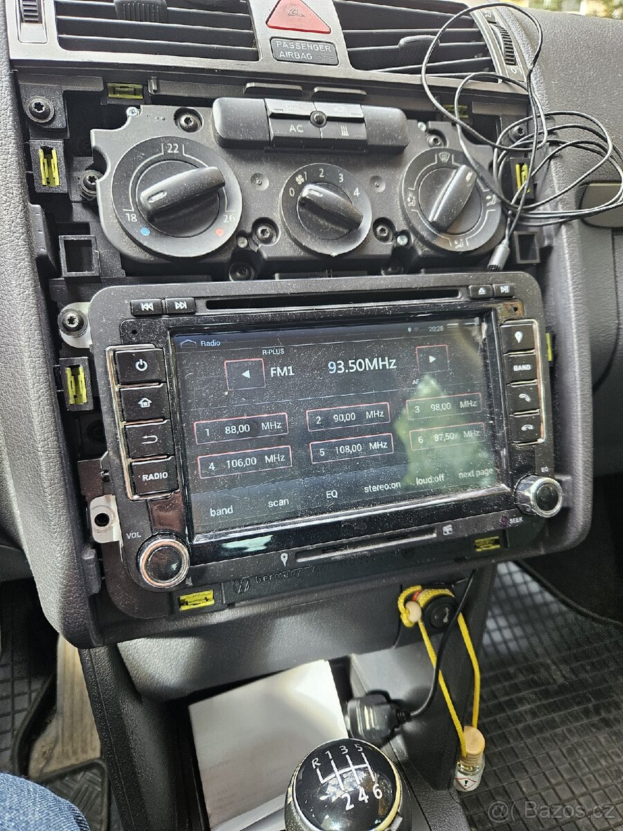 Autoradio 2 DIN - cd, gps, micro sd