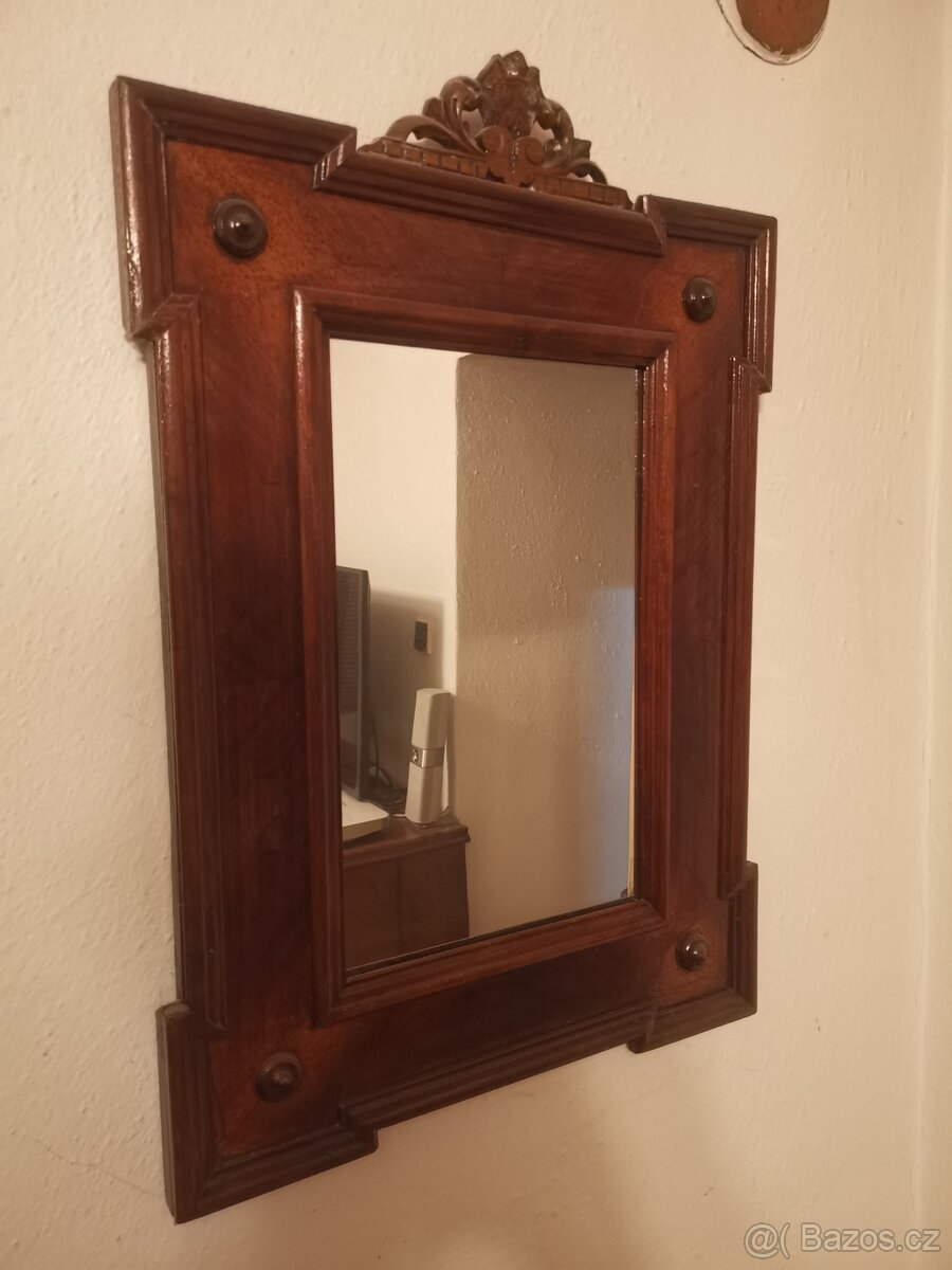 Retro komoda, skříň, zrcadlo masiv