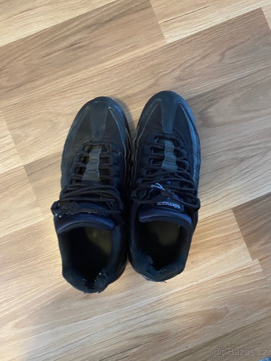 Nike AirMax 95 triple black