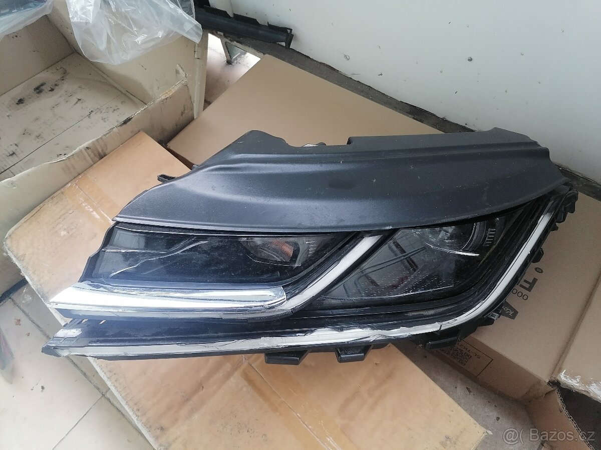 Levé přední světlo na VW Arteon