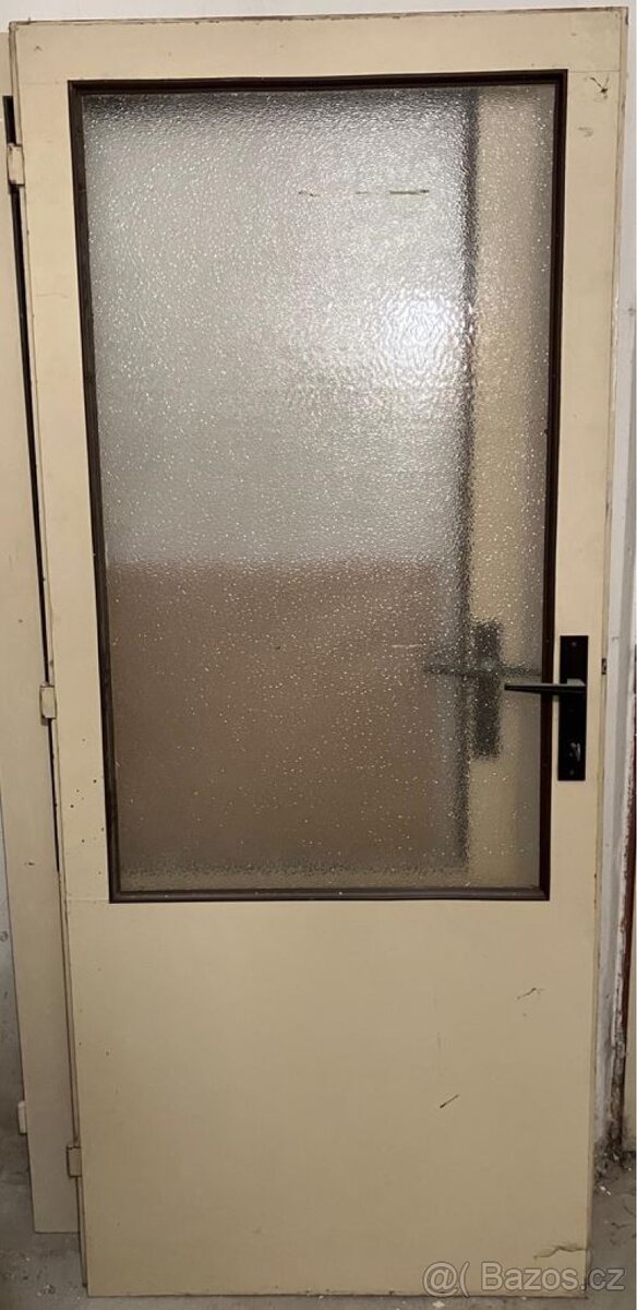 Dveře interiérové bílé panelákové