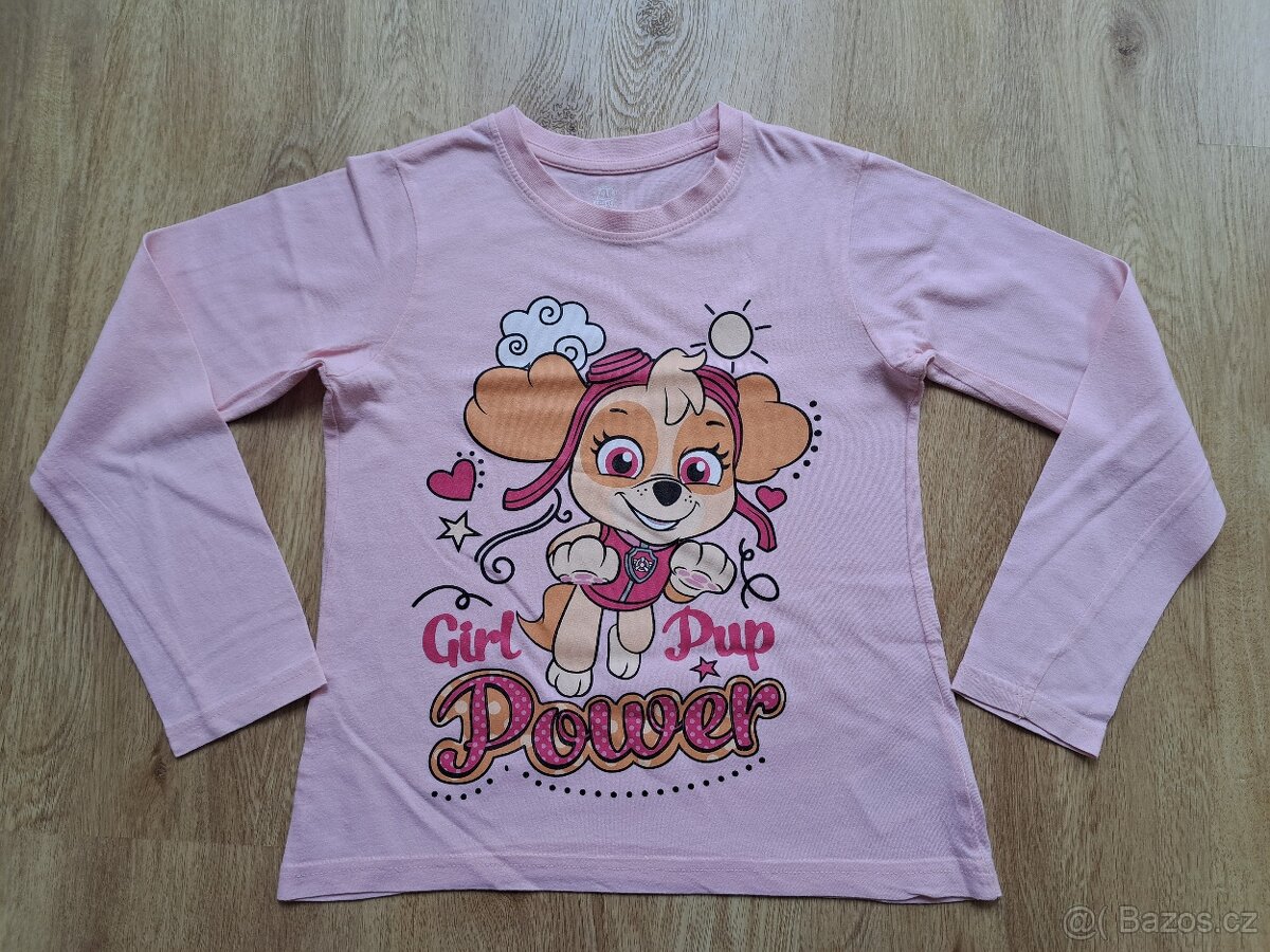 Pyžámko Tlapková patrola vel. 122/128.