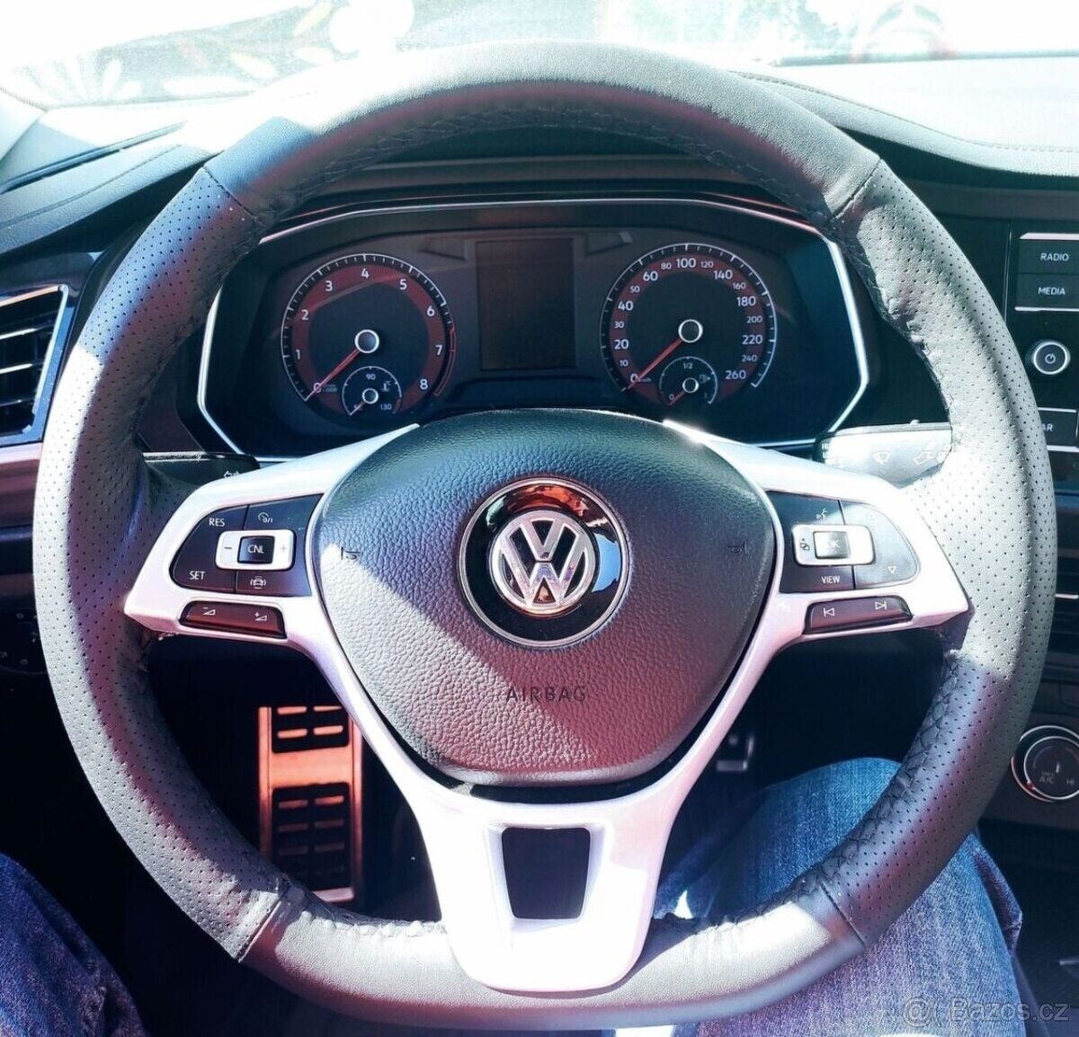 Rline dekor strieborný dekor na volant