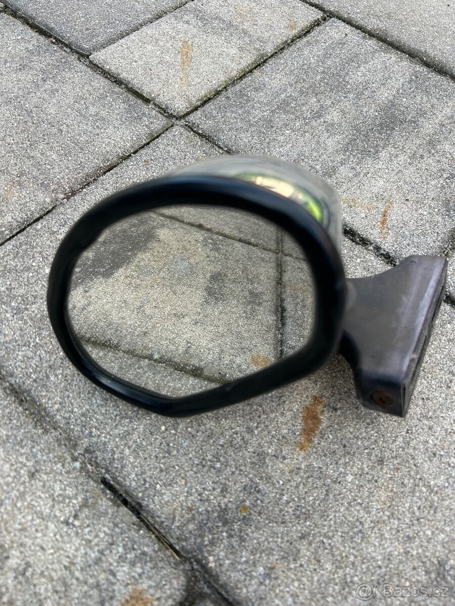 Sportovní chrom. zrcátko