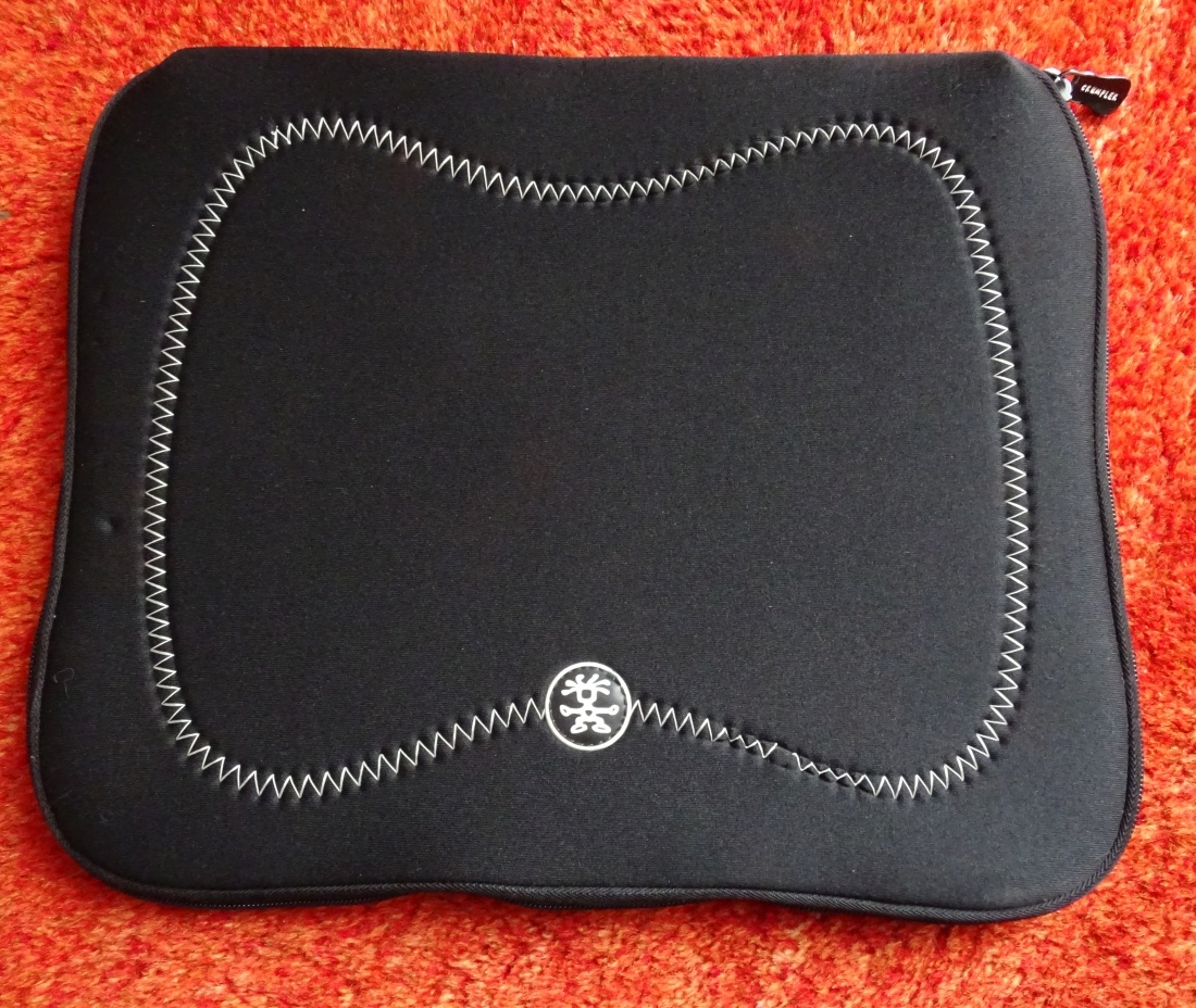 Pouzdro na laptop Crumpler TG15-009