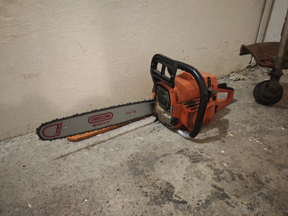 Motorová pila a křovinořez