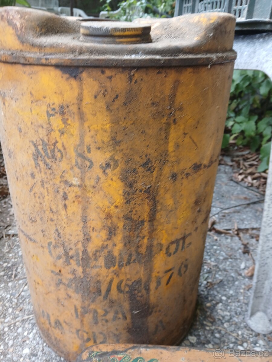 Staré plechovky