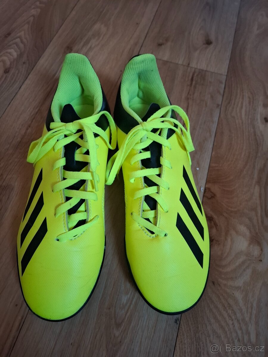 Adidas turfy