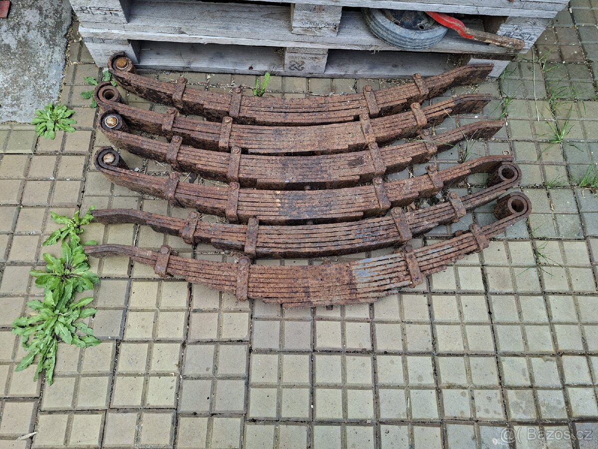 Listova pera k vleku