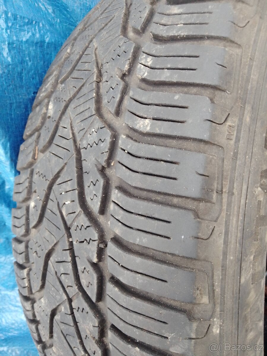 Celoroční pneu Barum Quartaris 205/55/R16 - 2 kusy