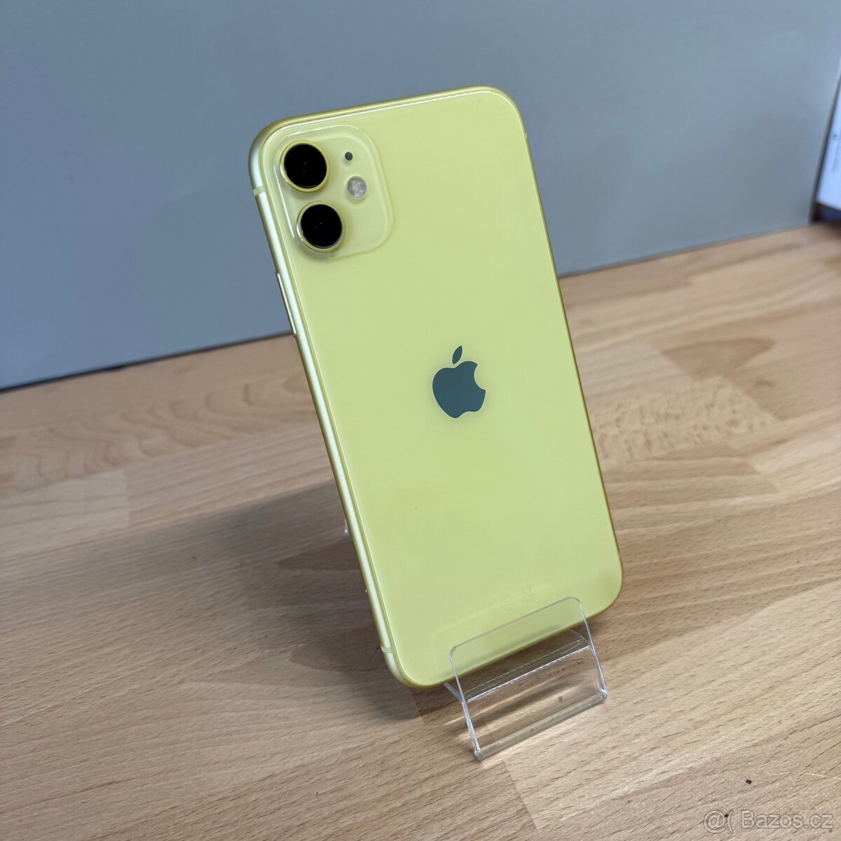 iPhone 11 64GB, žlutý (12 měsíců záruka)
