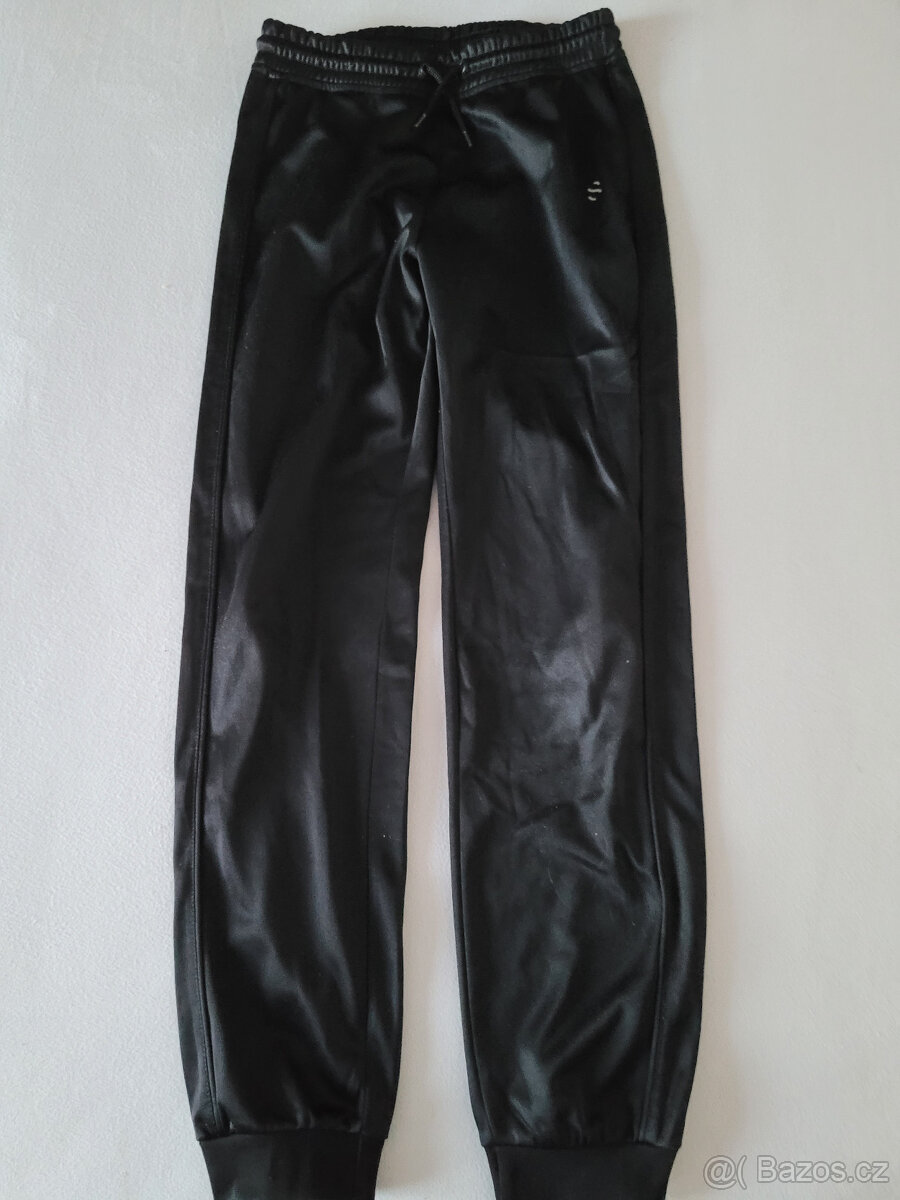 NOVÉ KLUČIČÍ ČERNÉ TEPLÁKY H&M VEL.146/152
