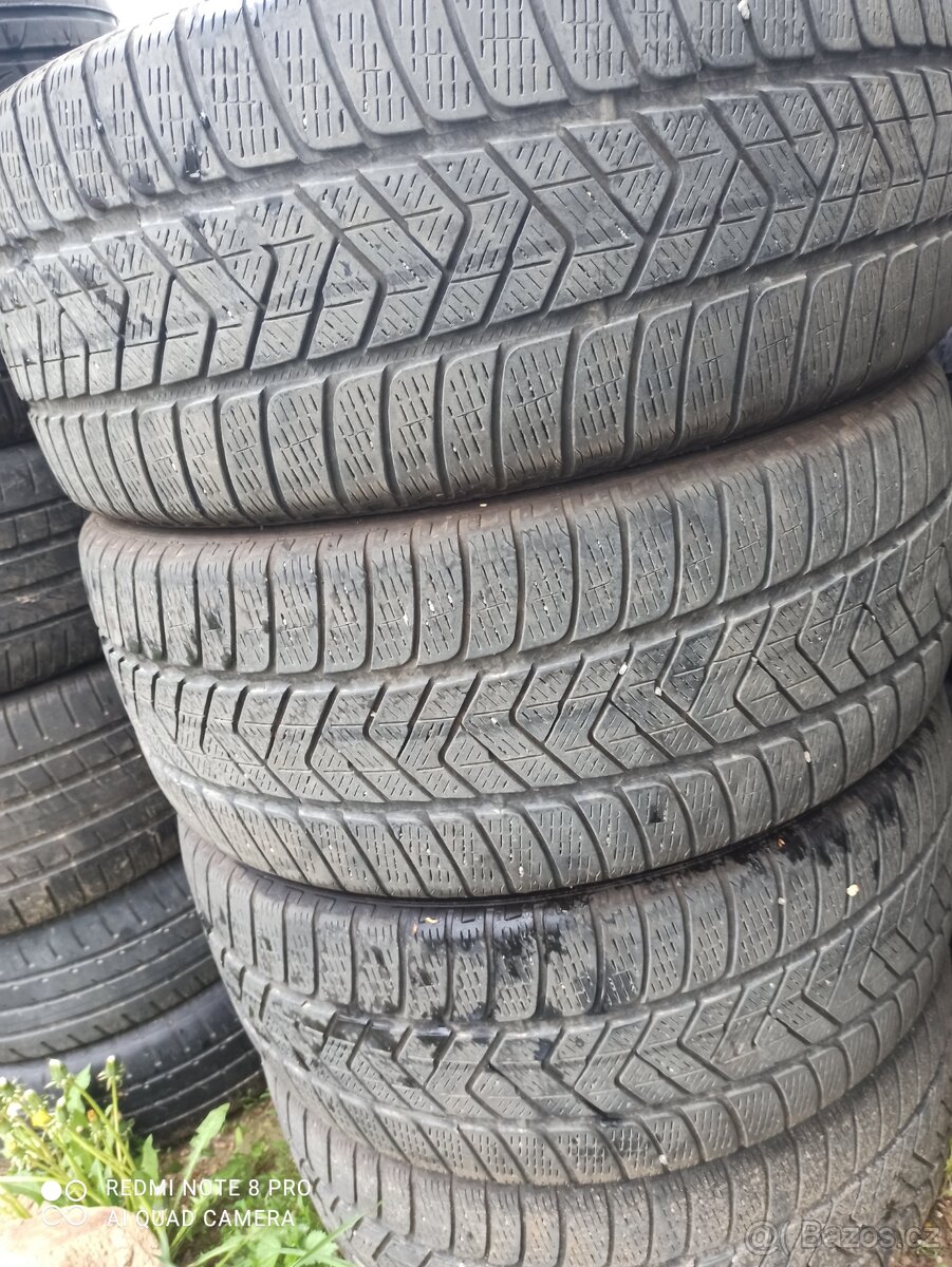 Pneu 255/40 R21