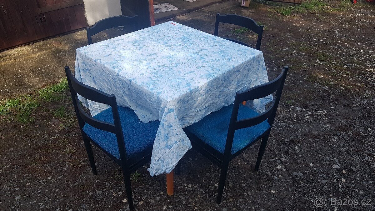 Stůl a 4 židle cena za komplet 3000kč
