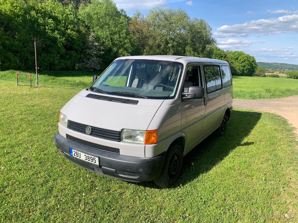 VW T4 2.5i Syncro 9 míst 85kw