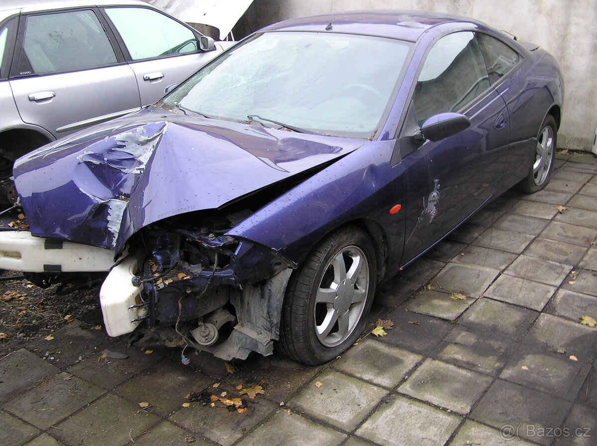 Ford Cougar 2.0i - použité náhradní díly z tohoto vozu