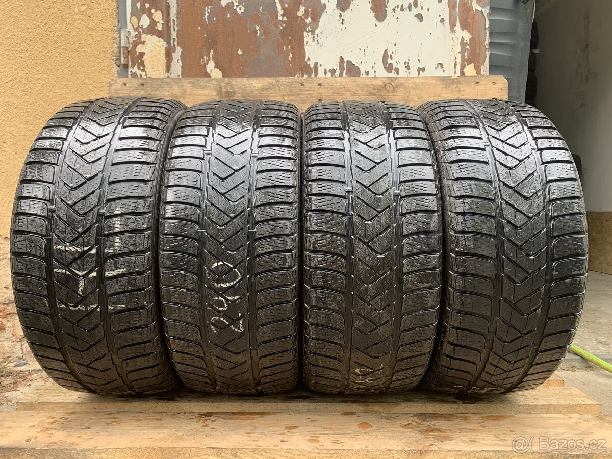 4ks 235/35/19 Pirelli Sottorezo/2016/91V/zimní 5.5m