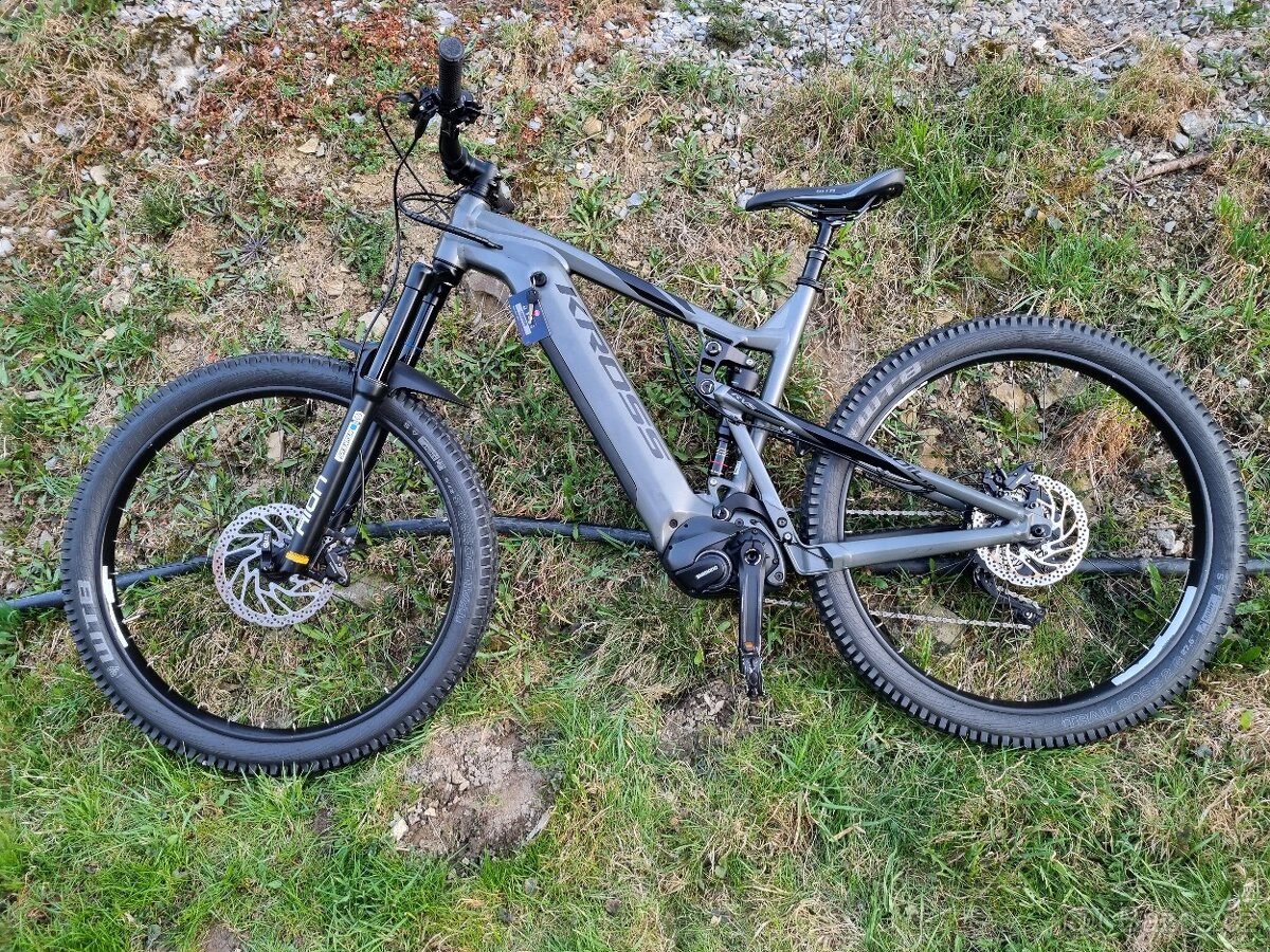 Horske elektrokolo celopero pneu 27,5 velikost L