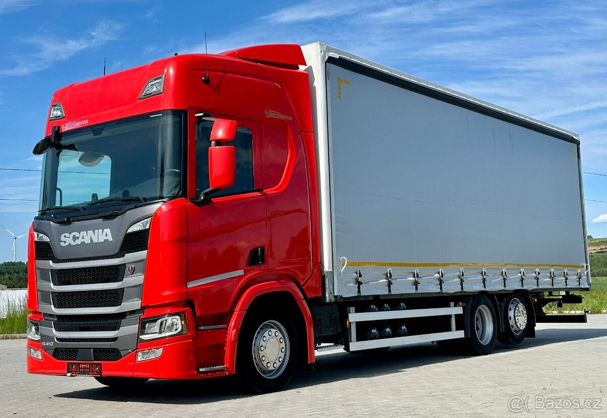 Scania R 410 6x2 včetně plachtové nástavby