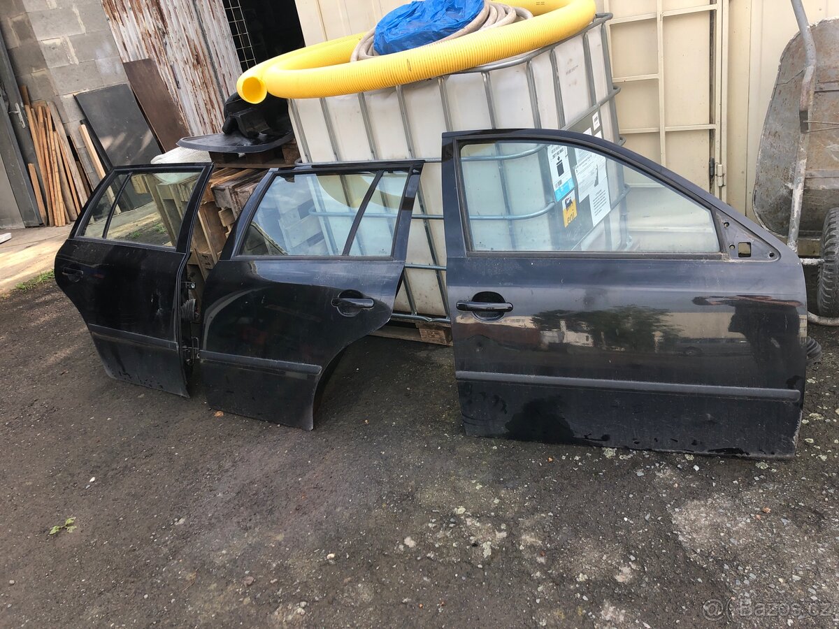 Dveře octavia 1