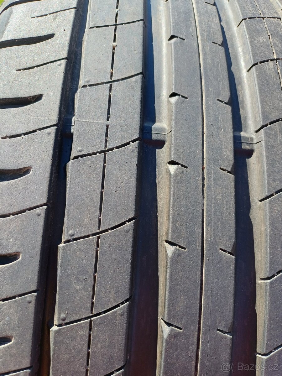 Letní pnu Dunlop Sport Maxx 225/50 R18 95V