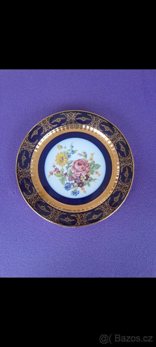 Starožitný porcelánový talíř