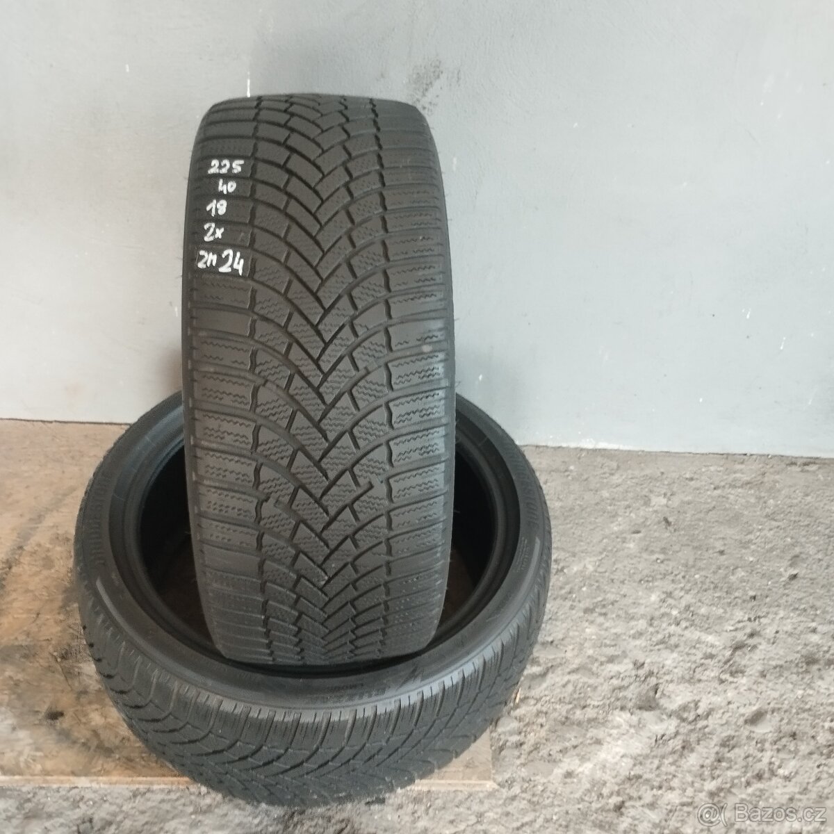Zimní pneumatiky 225/40/18 Bridgestone