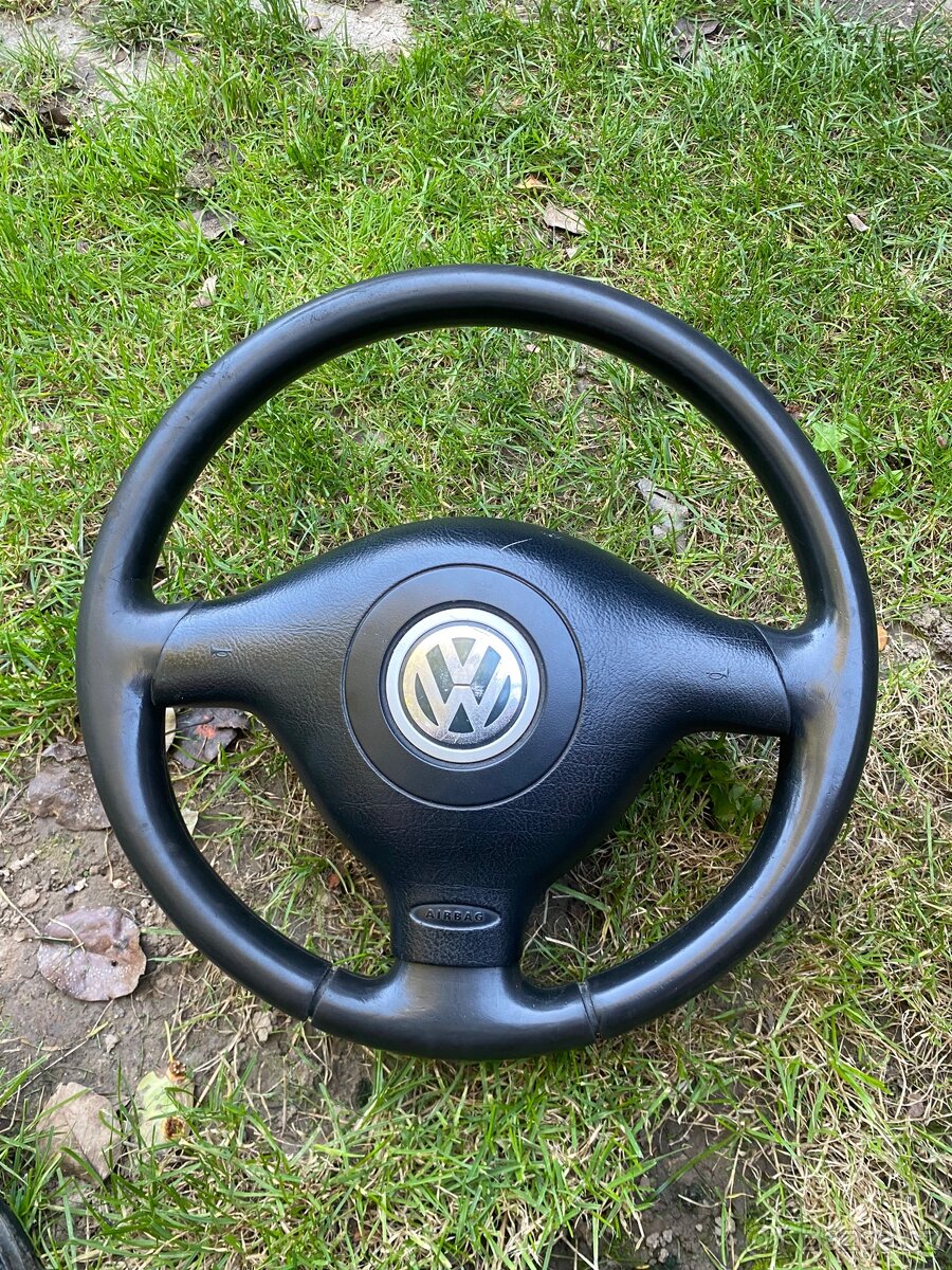 Vw Volant tříramenný